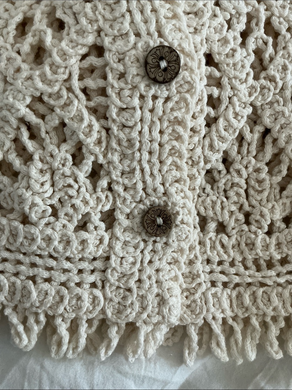 ULTRA PINK Cream Crochet Button-Front Sleeveless Top Size Small - Picture 4 of 6
